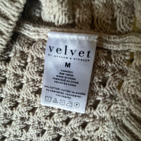 Velvet by Graham & Spencer Sammie Sweater in Dune size M - Picture 9 of 9